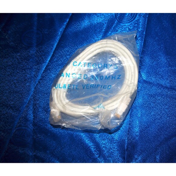 10 Foot Cat5E White Network Ethernet Patch Cable Enhanced 350MHZ UL&ETL - Picture 2 of 3